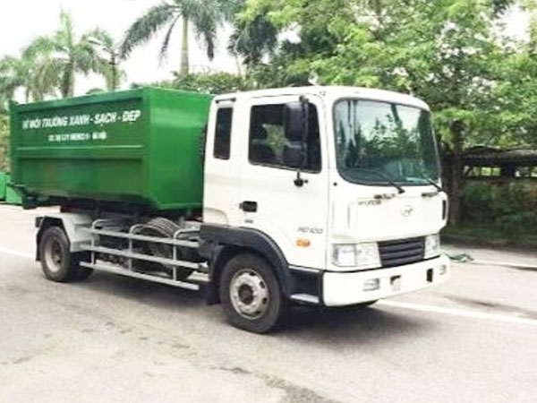 HUYNDAI 6M3 REMOVABLE WASTE VEHICLE