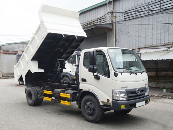 DUMP TRUCK HINO 3T5 - DUTRO WU342L 110HD