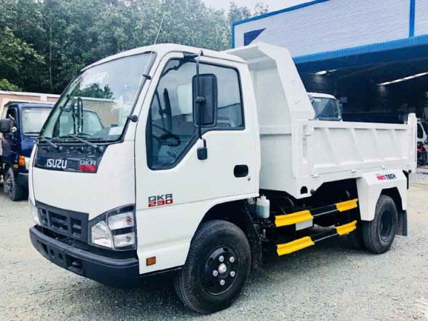 XE BEN ISUZU QKR77FE4 1T9 2.5 KHỐI